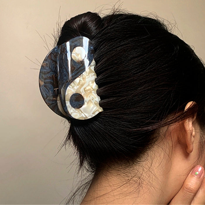 Yin Yang Hair Claw